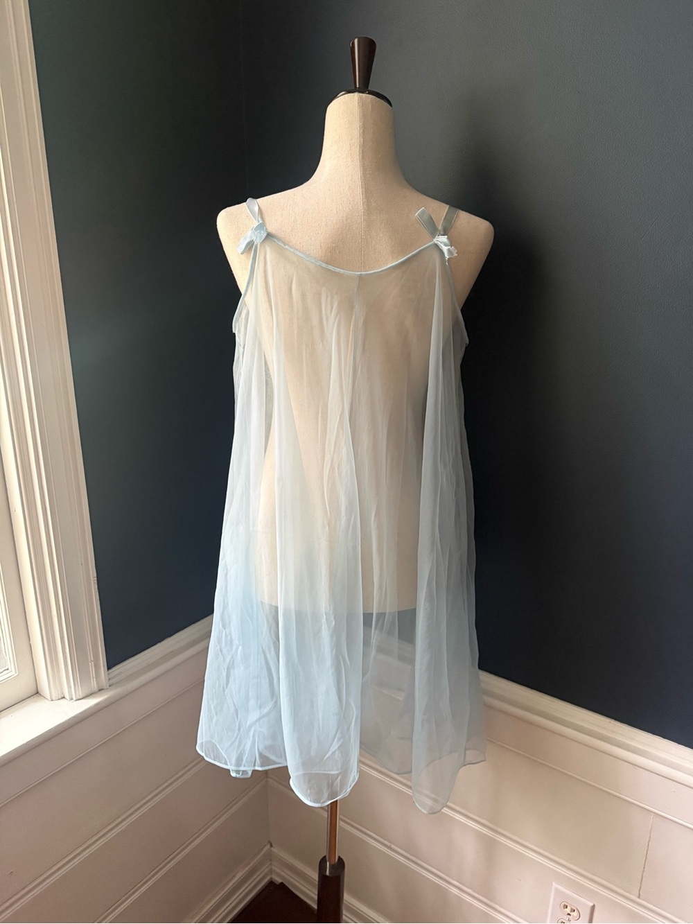 Vintage 40s Light Blue Chemise Set with Ivory Lace Trim - Picture 4 of 16
